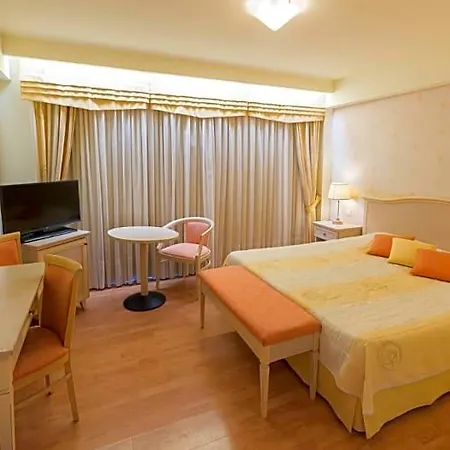 Poseidon Palace Resort 4*