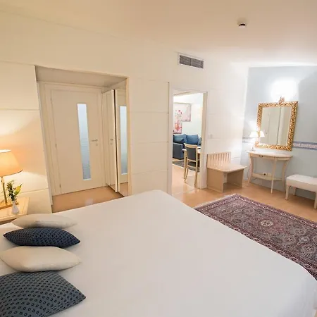 Poseidon Palace Kamínia