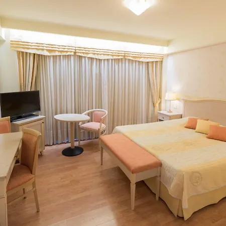 Resort Poseidon Palace 4*