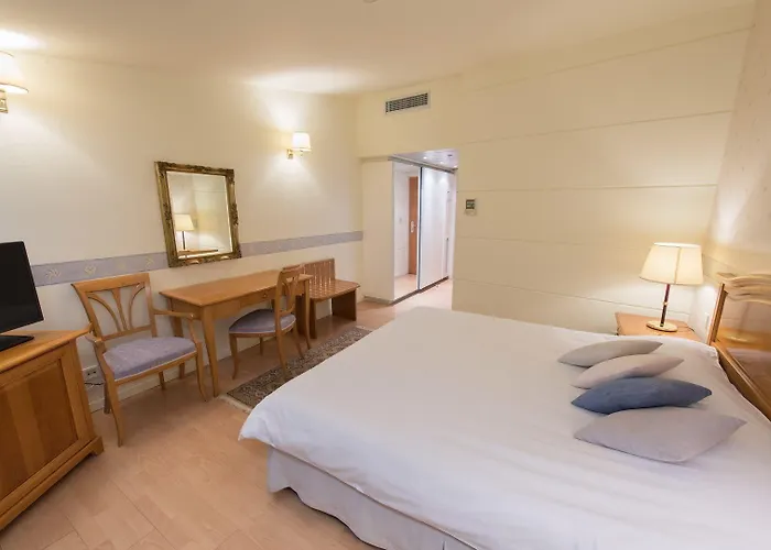 Курортный комплекс Poseidon Palace Каминия