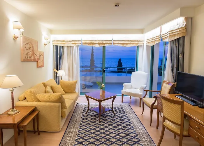 Poseidon Palace Каминия