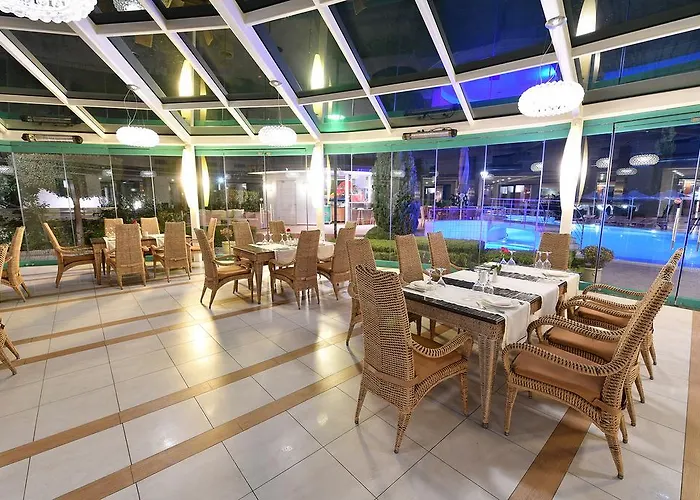 Resort Poseidon Palace 4*